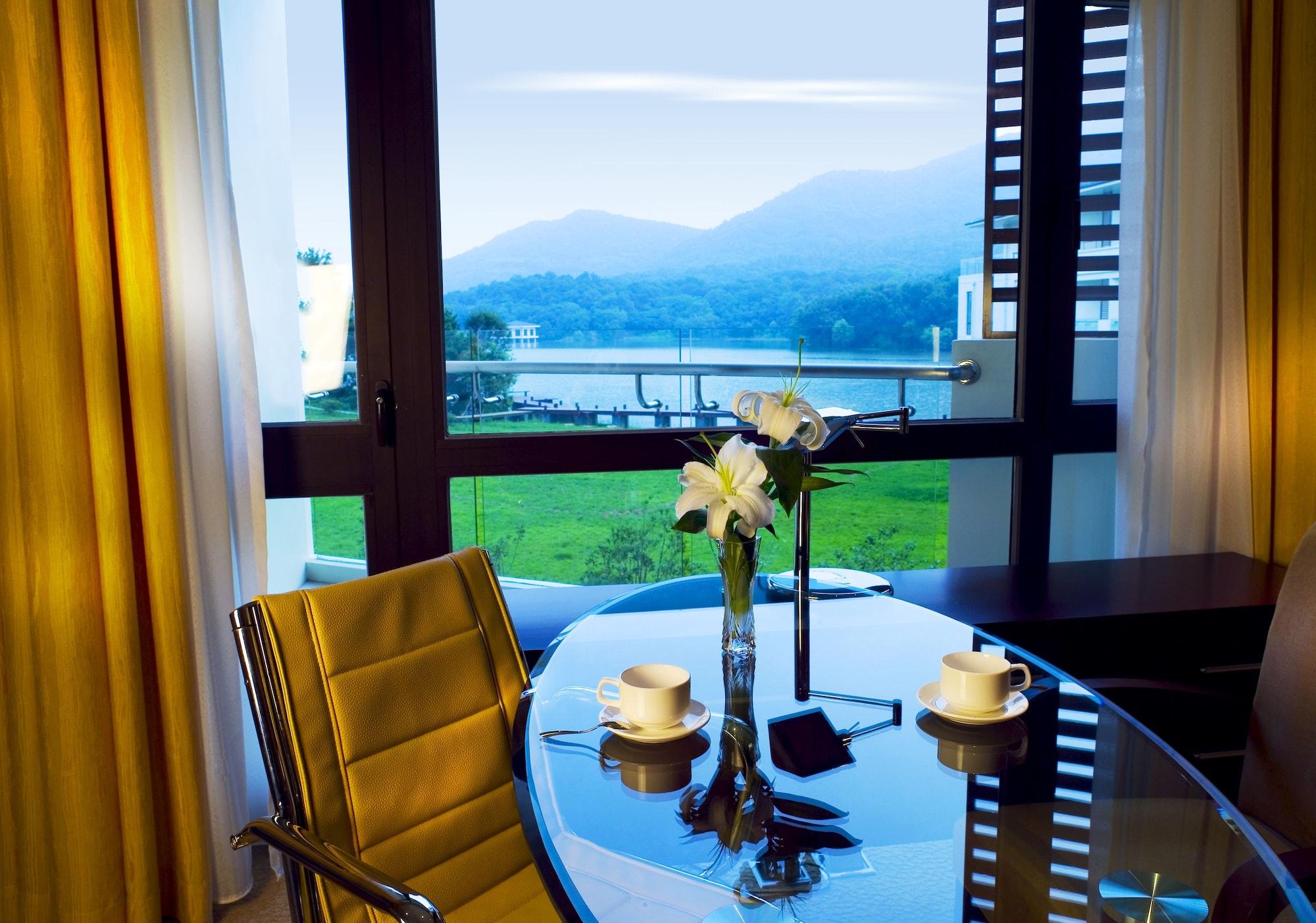 The Purple Palace - Jinling Hotels & Resorts Нанкин Экстерьер фото